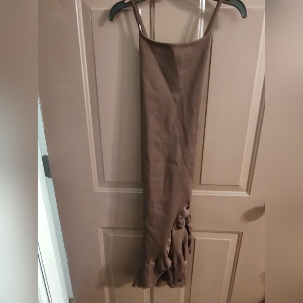 OQQ Brown Ribbed Asymmetrical Ruffle Dress Women’s Size Small NWOT